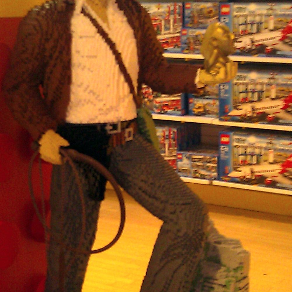 Throw me the idol, Indy in FAO Schartz