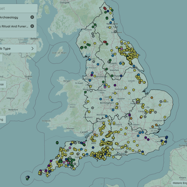 Discovering Object Stories: Linking Unstructured Museum Data Through Semantic Annotation